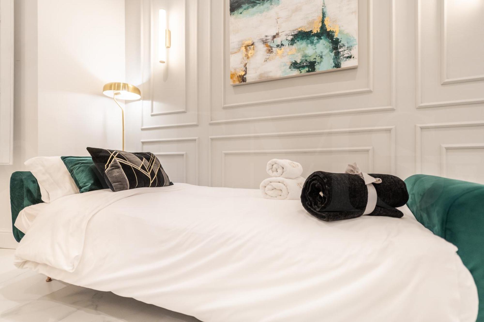 Glamorous Flat In The Heart Of Malaga By Rems Buitenkant foto